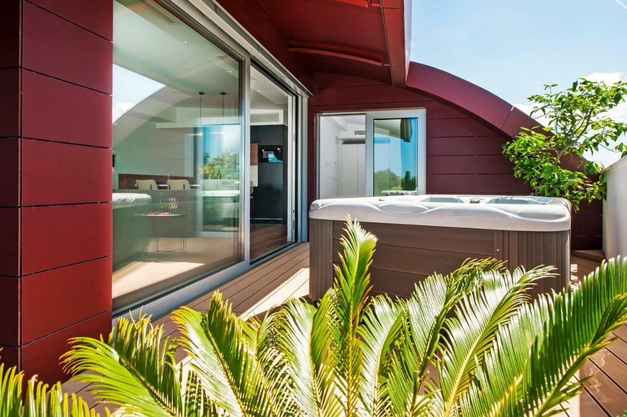 The Q Superior - A Penthouse With Jacuzzi And Sauna Rovinj Exterior foto